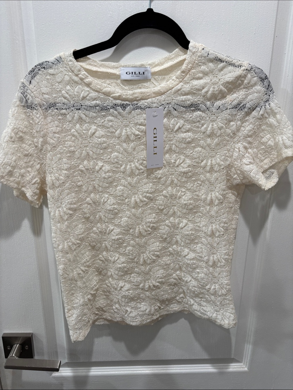 Gilli Cream Lace Floral Short Sleeve Tee
